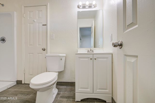 1129 E SOUTH MOUNTAIN Avenue, Phoenix, AZ 85042