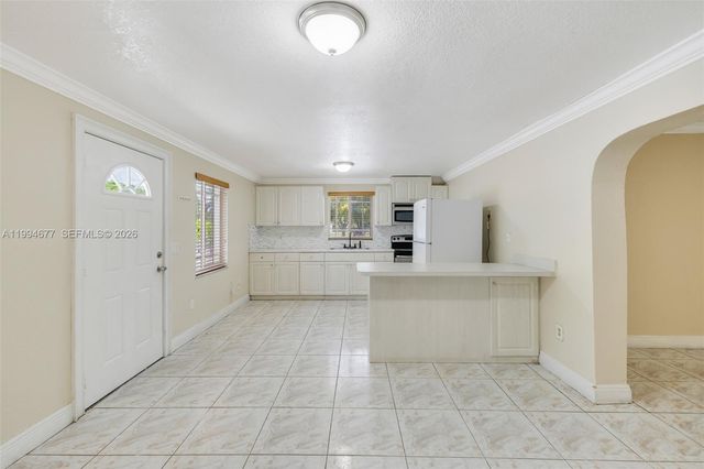 674 W 23rd Street, Hialeah, FL 33010