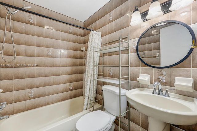 674 W 23rd Street, Hialeah, FL 33010