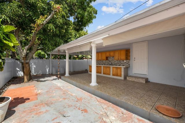 674 W 23rd Street, Hialeah, FL 33010