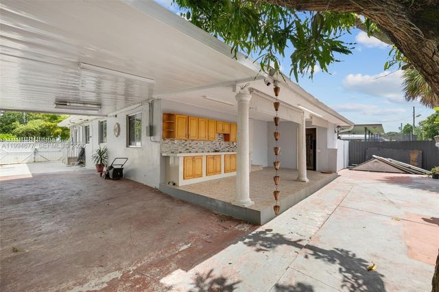 674 W 23rd Street, Hialeah, FL 33010