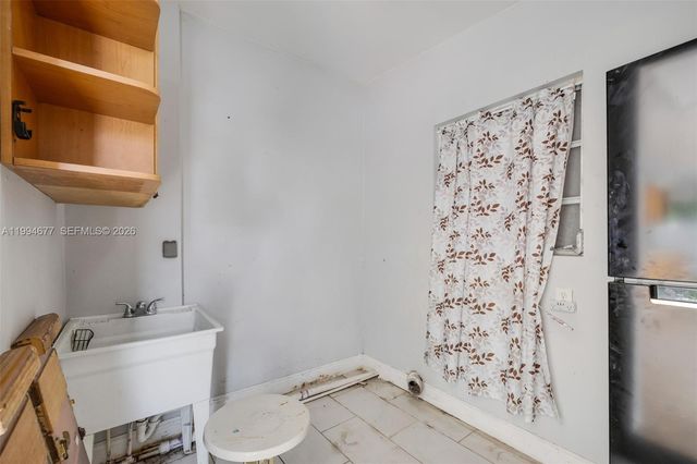 674 W 23rd Street, Hialeah, FL 33010