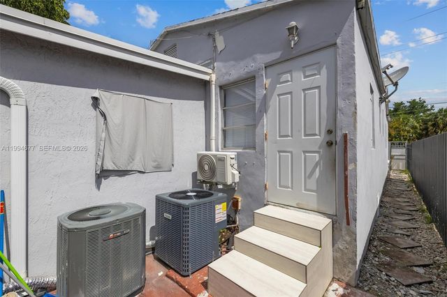 674 W 23rd Street, Hialeah, FL 33010
