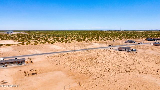 1340 Thar Desert Drive, Chaparral, NM 88081