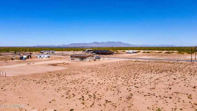 1340 Thar Desert Drive, Chaparral, NM 88081