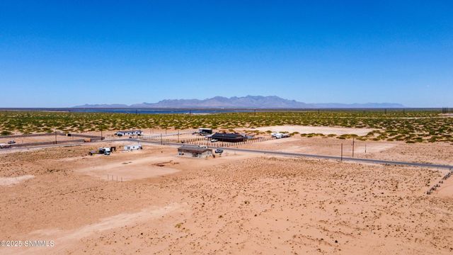 1340 Thar Desert Drive, Chaparral, NM 88081