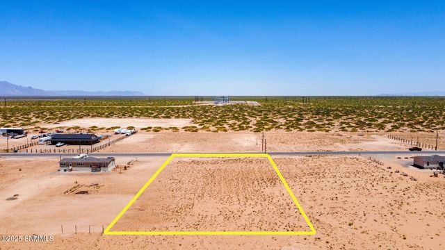 1340 Thar Desert Drive, Chaparral, NM 88081