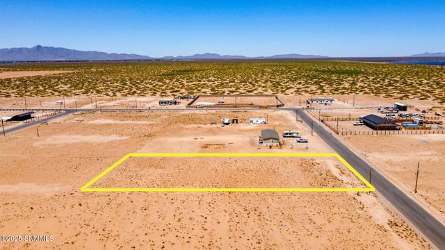 1340 Thar Desert Drive, Chaparral, NM 88081