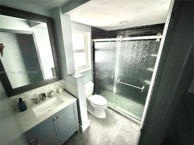 399 NW 72nd Avenue 210, Miami, FL 33126