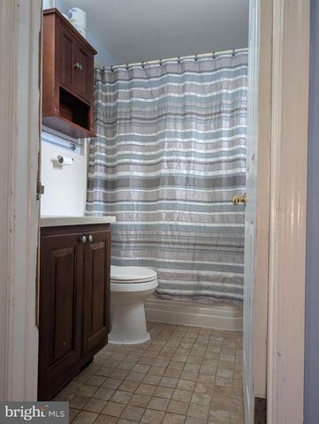 382 UPLAND WAY, Drexel Hill, PA 19026