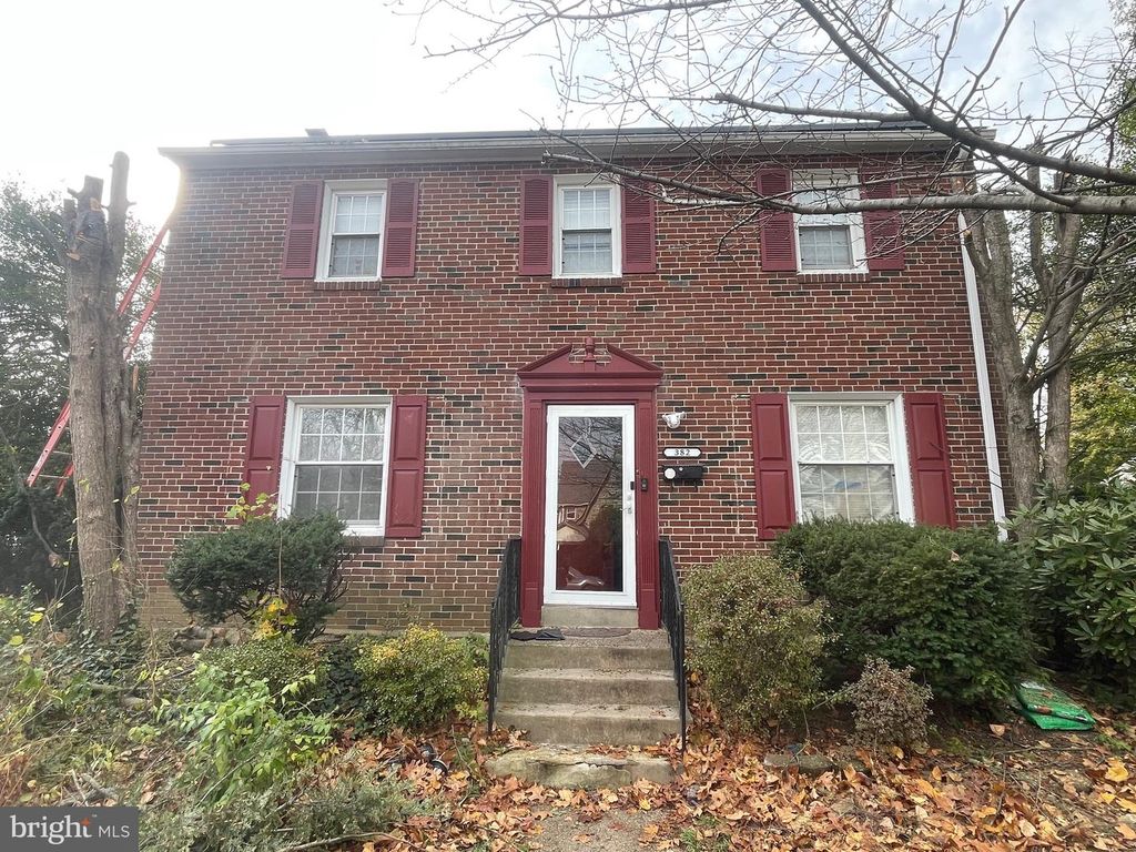 382 UPLAND WAY, Drexel Hill, PA 19026