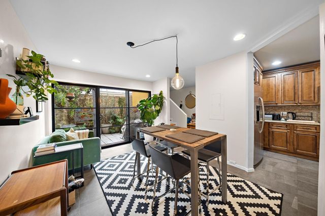 3018 Baldwin Street, Houston, TX 77006