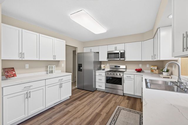 3240 Niagara Lane N, Plymouth, MN 55447