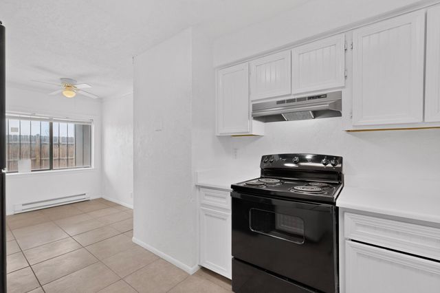 6075 Redlands Road NW, Albuquerque, NM 87120