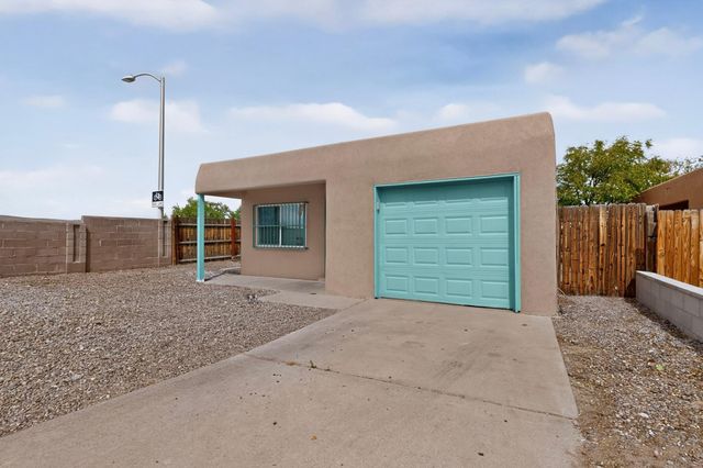 6075 Redlands Road NW, Albuquerque, NM 87120