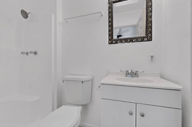 6075 Redlands Road NW, Albuquerque, NM 87120