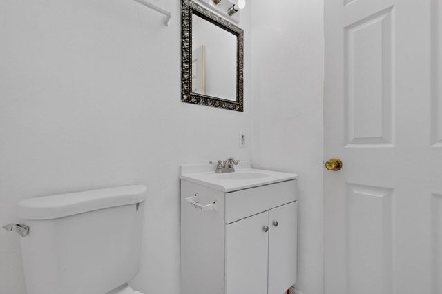 6075 Redlands Road NW, Albuquerque, NM 87120