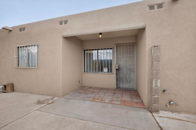 6075 Redlands Road NW, Albuquerque, NM 87120