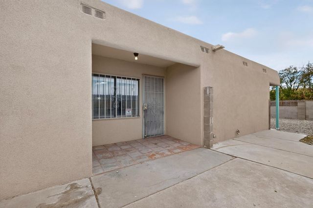 6075 Redlands Road NW, Albuquerque, NM 87120