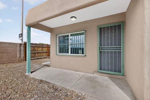 6075 Redlands Road NW, Albuquerque, NM 87120