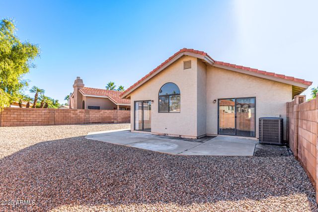 768 S MARTINIQUE Drive, Gilbert, AZ 85233