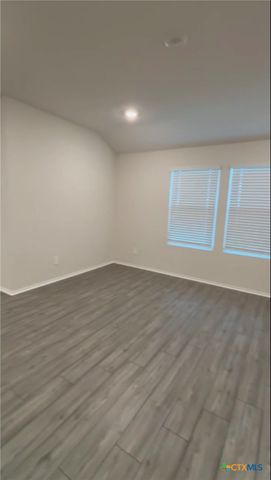 208 Ida Loop, Seguin, TX 78155