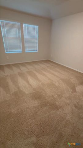 208 Ida Loop, Seguin, TX 78155