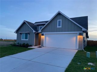 208 Ida Loop, Seguin, TX 78155