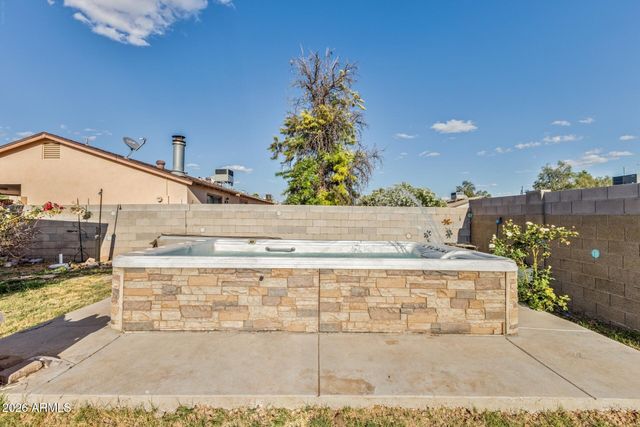 3629 E Winchcomb Drive, Phoenix, AZ 85032
