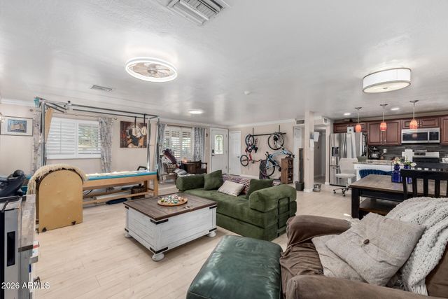 3629 E Winchcomb Drive, Phoenix, AZ 85032