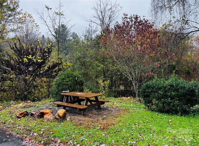 237 Camelot Drive B, Waynesville, NC 28786