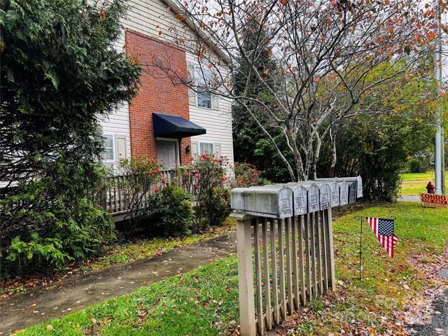 237 Camelot Drive B, Waynesville, NC 28786