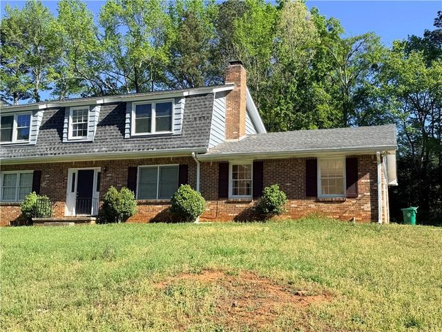 4450 Abingdon Drive, Stone Mountain, GA 30083