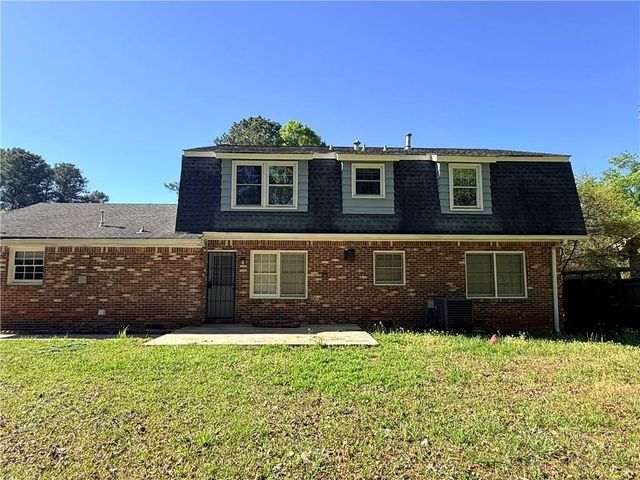 4450 Abingdon Drive, Stone Mountain, GA 30083