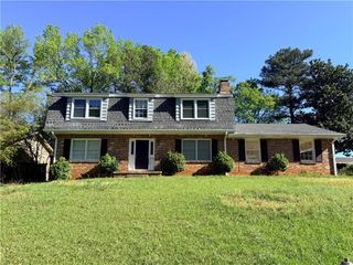 4450 Abingdon Drive, Stone Mountain, GA 30083