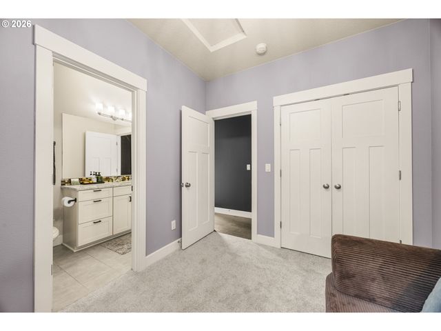 6929 N ARMOUR St, Portland, OR 97203