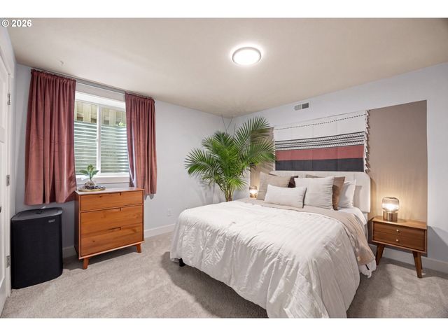 6929 N ARMOUR St, Portland, OR 97203