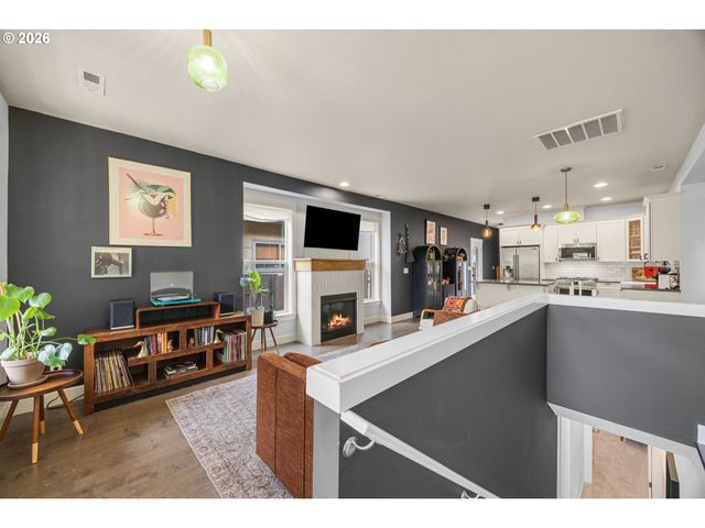 6929 N ARMOUR St, Portland, OR 97203