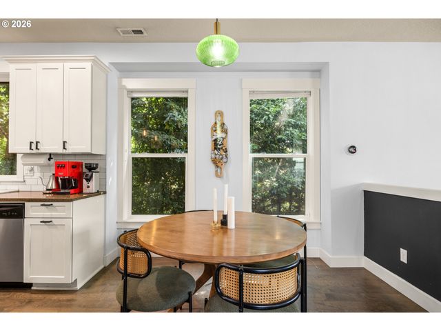 6929 N ARMOUR St, Portland, OR 97203