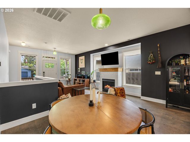 6929 N ARMOUR St, Portland, OR 97203