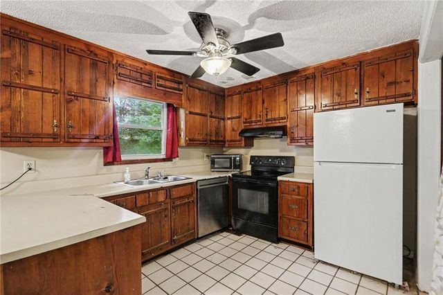 5894 Sutton Drive, Douglasville, GA 30135