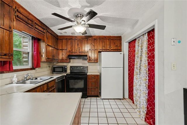 5894 Sutton Drive, Douglasville, GA 30135