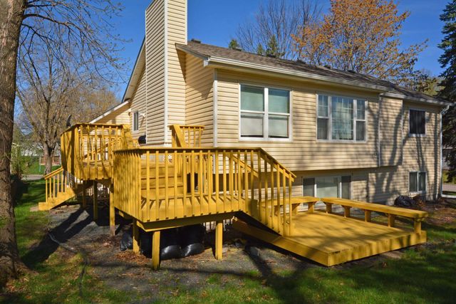 1799 Hilo Avenue N, Oakdale, MN 55128