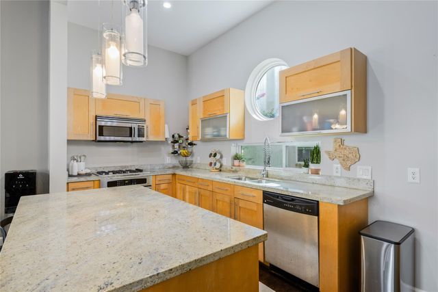 1822 Southmore Boulevard A, Houston, TX 77004