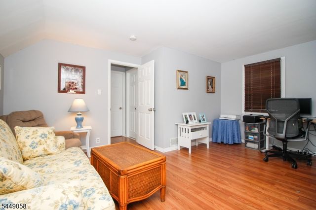 22 Mountain Ave, Rockaway Twp., NJ 07866