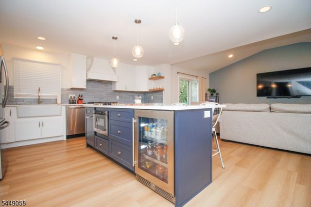 22 Mountain Ave, Rockaway Twp., NJ 07866