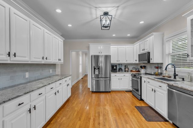 6421 Yeatman Ln, Columbia, TN 38401