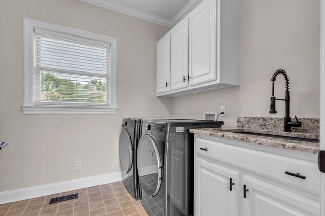 6421 Yeatman Ln, Columbia, TN 38401