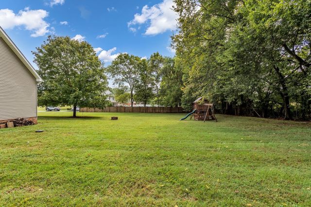 6421 Yeatman Ln, Columbia, TN 38401