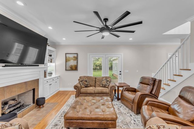 6421 Yeatman Ln, Columbia, TN 38401